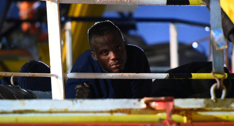 Deutschland nimmt ein Drittel der „Sea-Watch”-Flüchtlinge auf