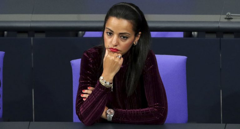 Chebli hält Moslems für abgelehnte Minderheit in Deutschland