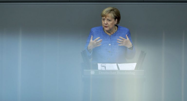 Angela Merkel: USA werden nicht automatisch die Beschützerrolle für Europäer übernehmen