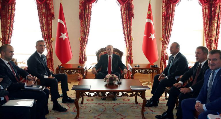 Mützenich stellt Nato-Mitgliedschaft der Türkei infrage – Gabriel warnt vor „Neuem Nuklearstaat“