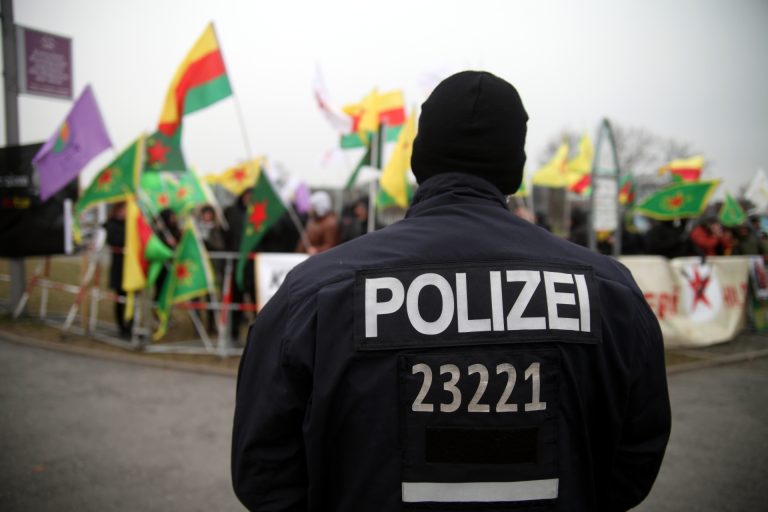 Kurdische Gemeinde warnt vor gewaltsamen Konflikten in Deutschland