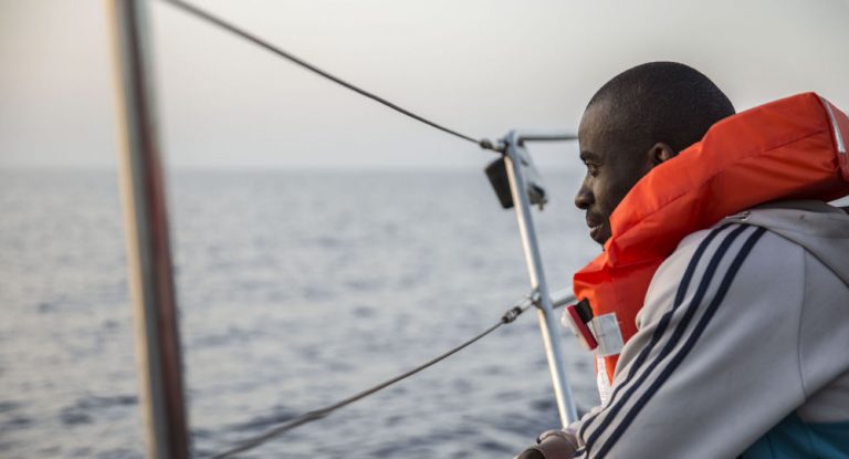 Flüchtlingsboot im Mittelmeer gekentert – vier Tote und 16 Vermisste