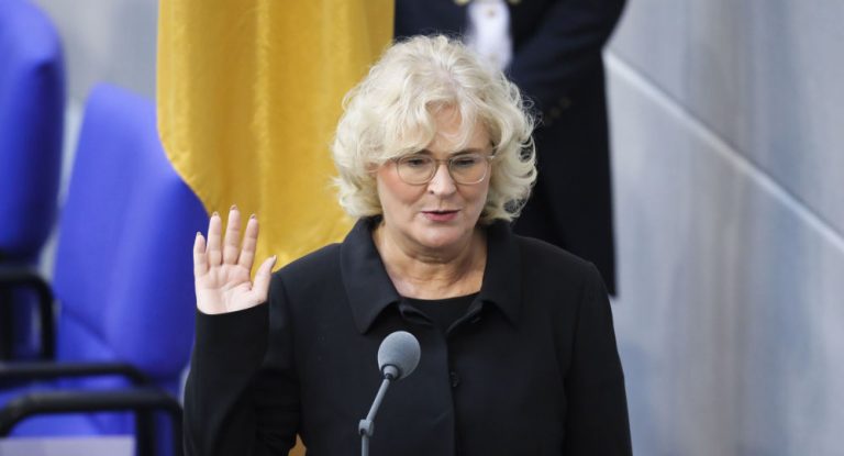 Kinderrechte sollen im Grundgesetz verankert werden – Bundesjustizministerin