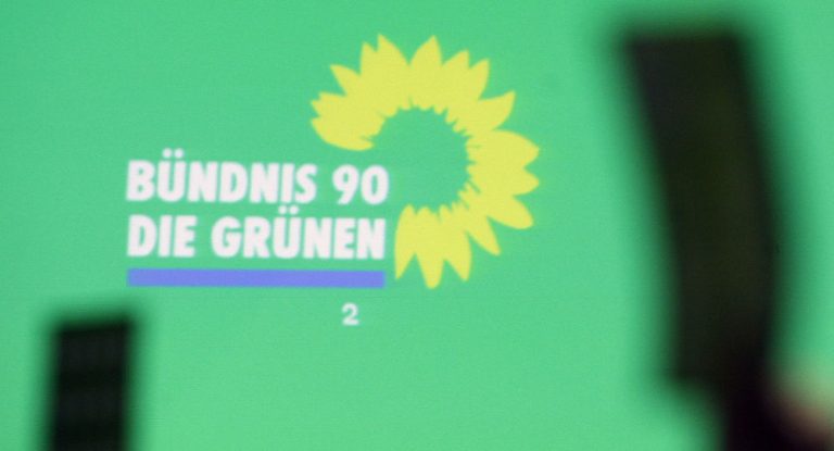 Vor Integrationgipfel mit Merkel: Grüne fordern Doppelpässe und „echte Veränderungen“ für Zuwanderer