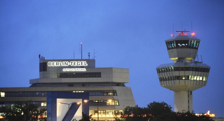 Aus Türkei abgeschobene Familie landet in Berlin