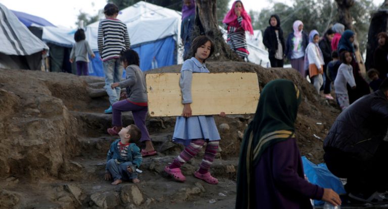 Griechenland schließt drei größte Flüchtlingslager auf Inseln