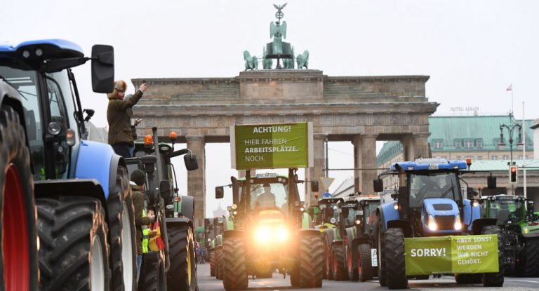 Deutsche Bauern protestieren in Berlin