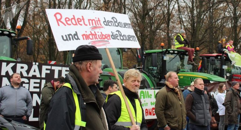Traktoren rollen durch Berlin – Bauernprotest gegen Agrarpolitik