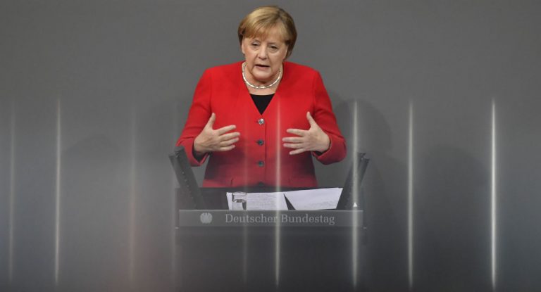 „Ein Bollwerk für Frieden und Freiheit“: Merkel nimmt Nato in Schutz und will „mehr Verantwortung“