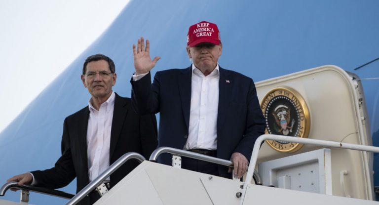 Reise nach Afghanistan: Trumps Berater nehmen ihm das Handy weg