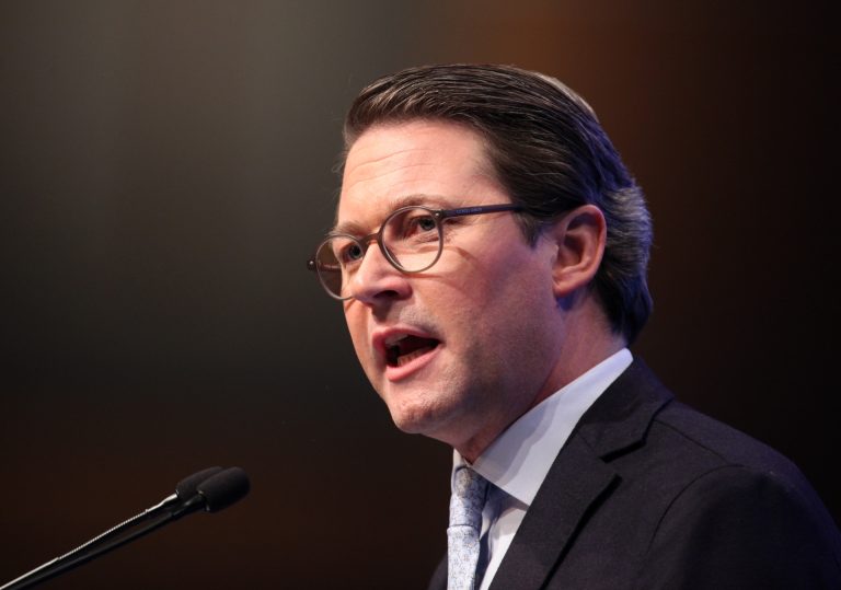 Riexinger verlangt Entlassung von Verkehrsminister Scheuer