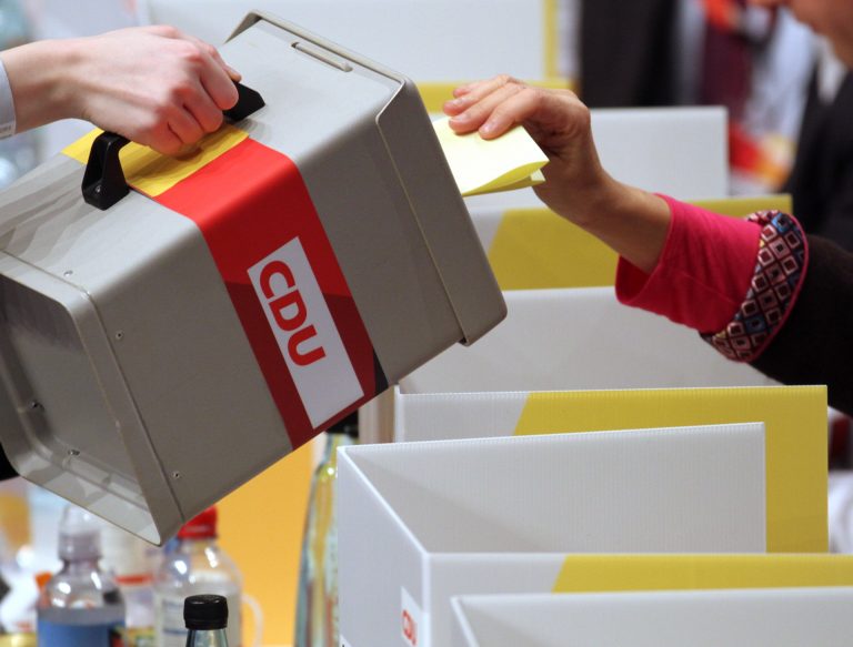 Merz will CDU-Basis an Entscheidung über Kanzlerkandidatur beteiligen