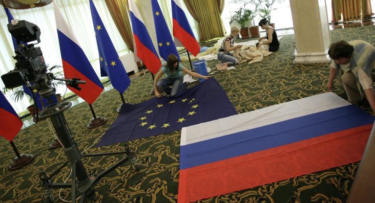 „Nicht einfach, ohneeinander zu leben“: Moskau hofft auf Neuanfang in Beziehungen zu EU