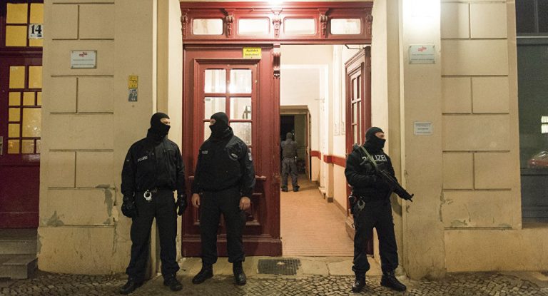 Razzia in rechter Szene in Hessen: Waffen und Drogen gefunden