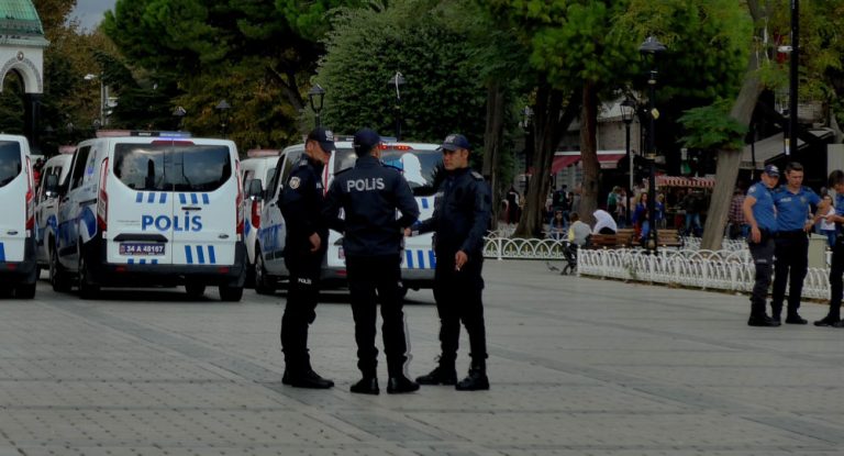 Türkei weist elf französische IS-Kämpfer aus