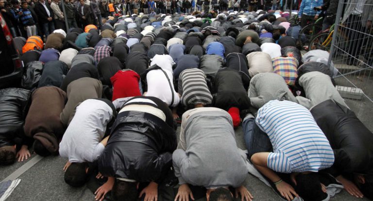 Knapp die Hälfte der Afghanen Wiens wünscht sich religiösen Führer