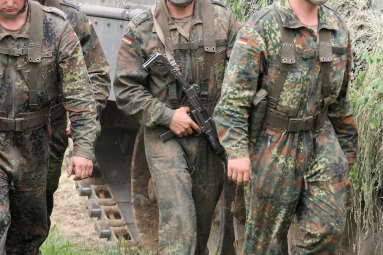 Wehrbeauftragter fordert „Sofortprogramm für Ausrüstung“