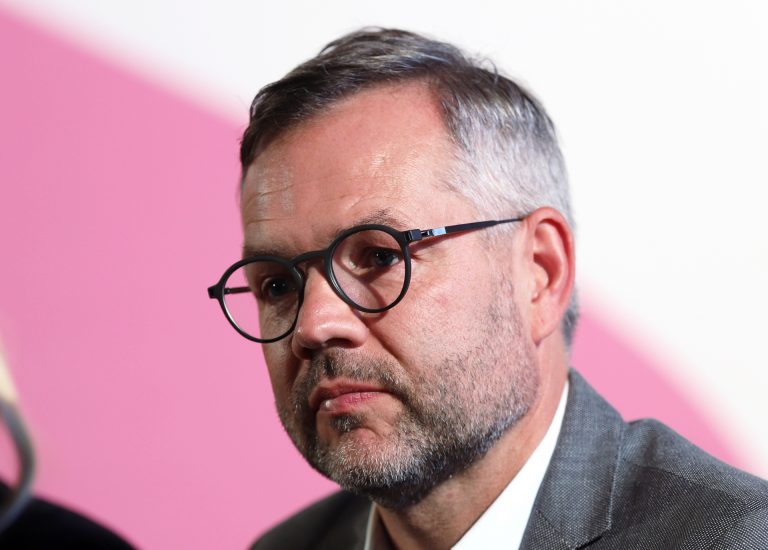 Außenstaatsminister ruft zur Aufnahme von Flüchtlingskindern auf