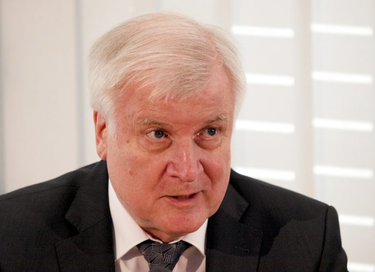 Seehofer wirft Habeck „unredliche Politik“ vor