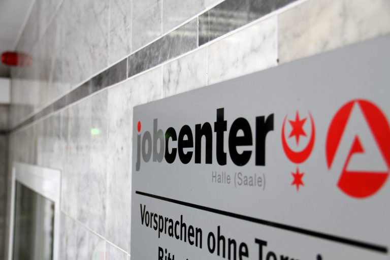 991.000 Hartz-IV-Empfänger seit zehn Jahren auf Stütze angewiesen