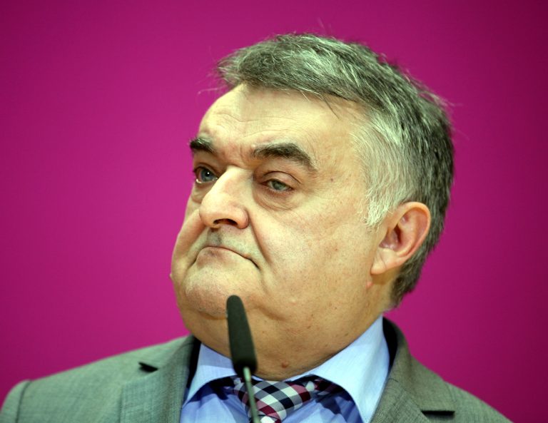 NRW-Innenminister: „Vorwurf der Stigmatisierung halte ich für Unsinn“