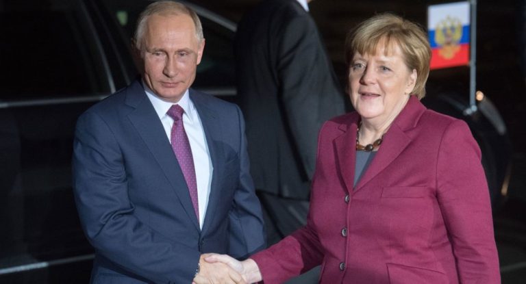 Schwerpunkt Nahost-Konflikt: Merkel trifft Putin in Moskau