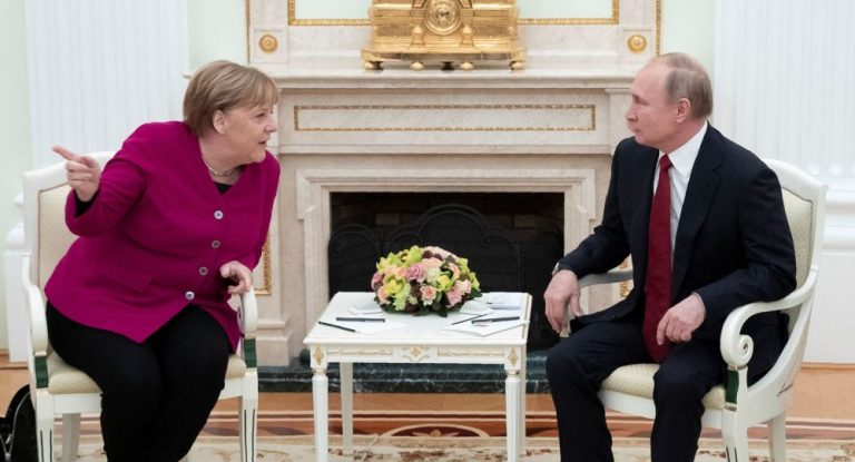 Bundeskanzlerin Merkel telefoniert mit dem russischen Präsidenten Wladimir Putin