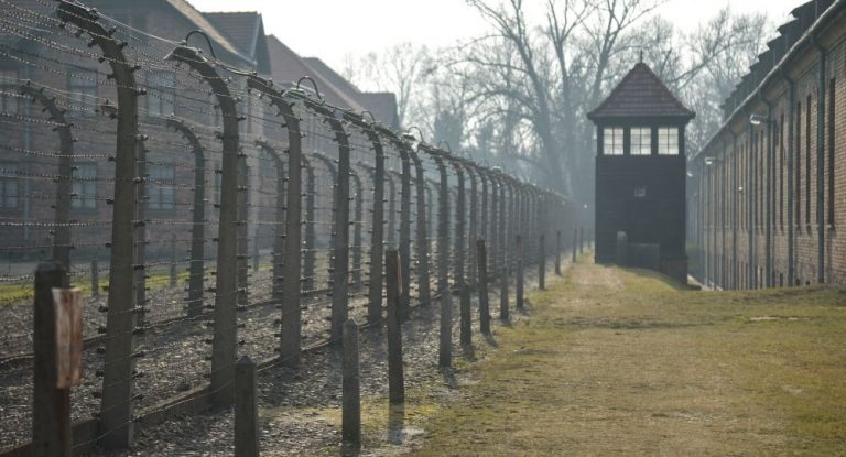 Was, die Amerikaner? „Spiegel“ unterläuft peinlicher Fehler zu Befreiung von Auschwitz