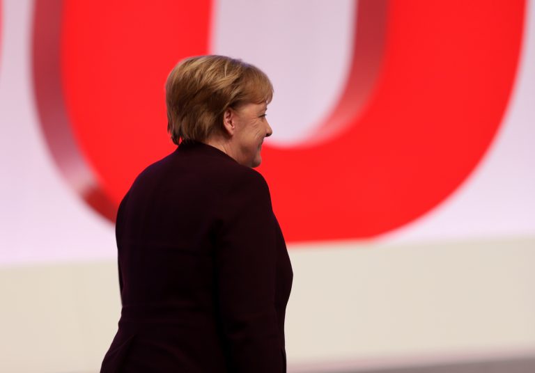 Söder hält Merkel nicht ohne Weiteres für ersetzbar