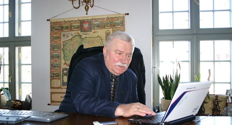 Lech Walesa spottet über polnischen Reparationsanspruch gegenüber Russland
