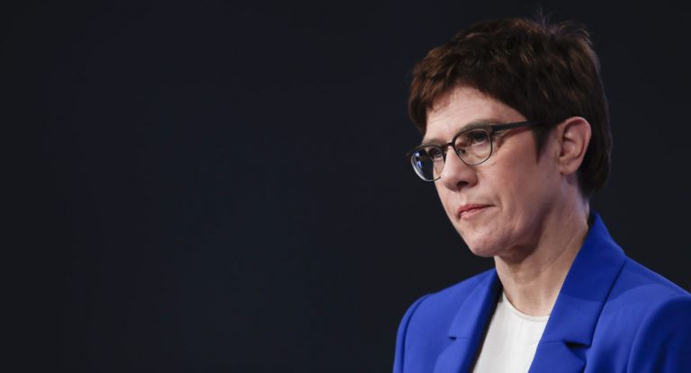 Besser zehn Prozent der Nato-Fähigkeiten stellen – Kramp-Karrenbauer