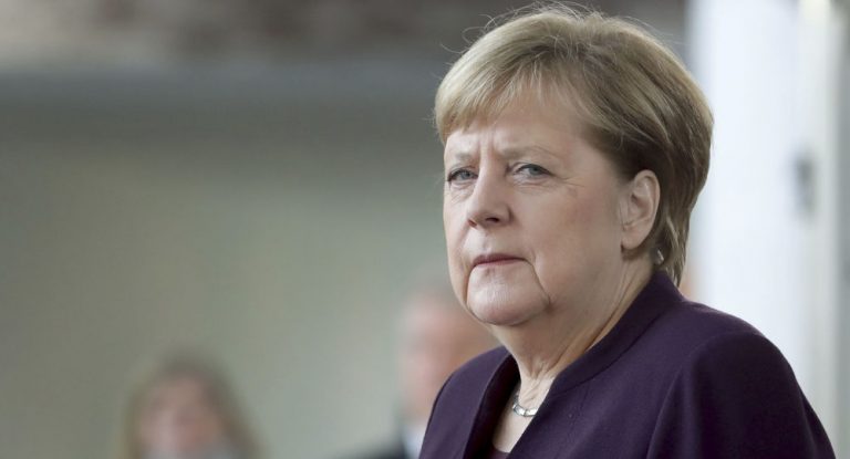 „AfD will die Demokratie kaputtmachen“: Merkel mahnt zur Abgrenzung