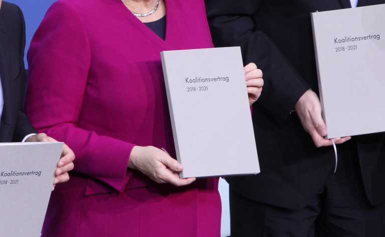 Bericht: Koalition will Kampfflugzeug-Streit mit Stufenmodell lösen