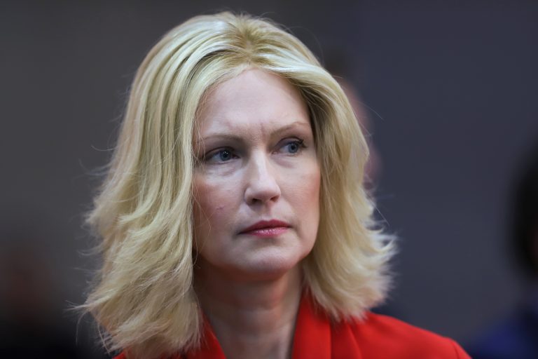 Schwesig fühlt sich von Merkels Kritik nicht angesprochen
