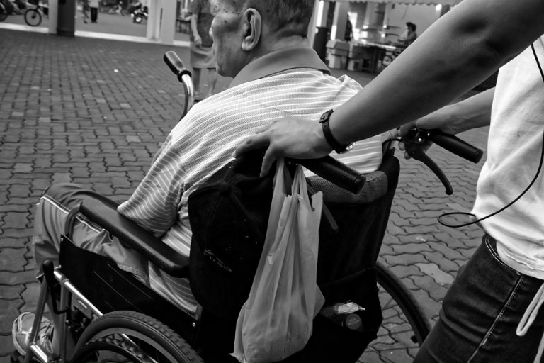 Österreich holt Pflegekräfte aus Rumänien mit Korridorzügen