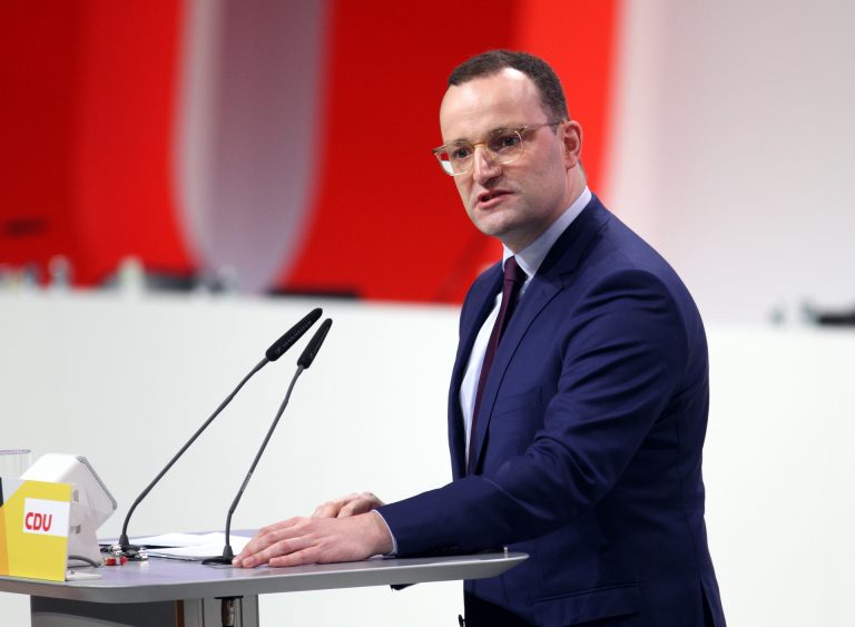 Spahn fordert härtere Maßnahmen in Corona-Hotspots