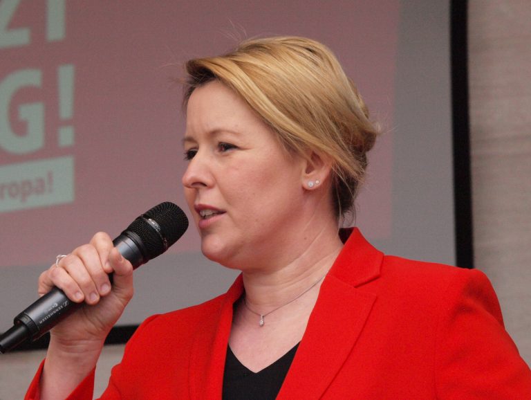 Frauen in Führungspositionen: Giffey fordert Zustimmung von Union
