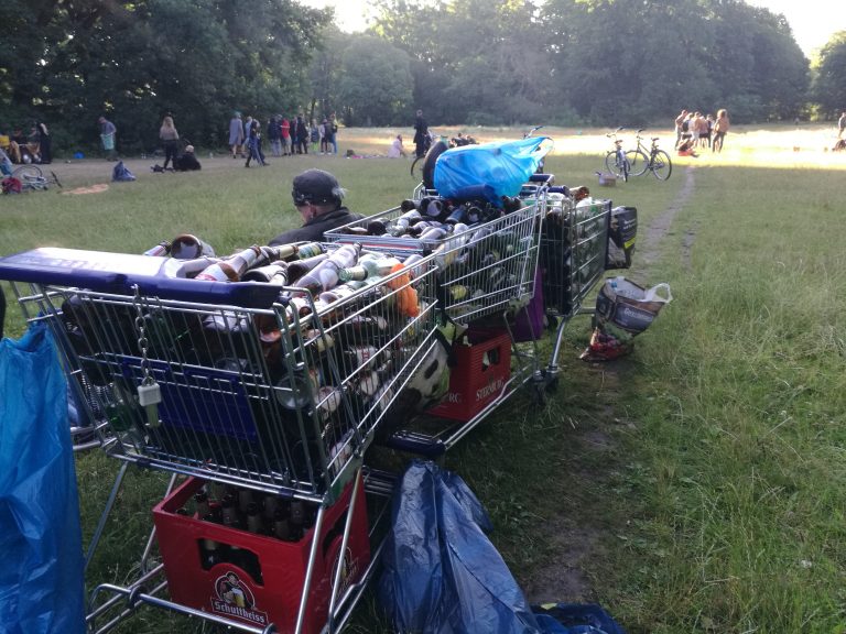 Ärztegewerkschaft fordert einheitliche Gäste-Obergrenzen für Feiern