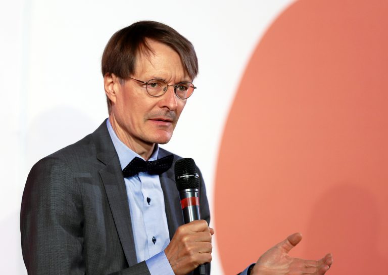 Lauterbach fordert Strategiewechsel bei Kontaktnachverfolgung