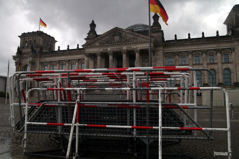 CSU-Chef fordert besseren Schutz des Reichstagsgebäudes