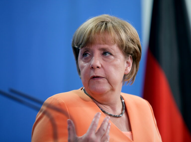 Merkel verspricht „unbürokratische“ Hilfe wegen neuem Lockdown