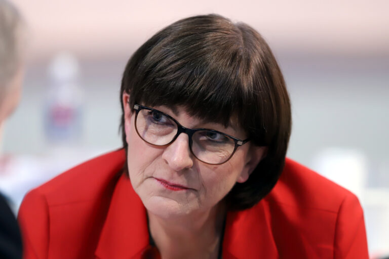 Bericht: SPD will 200 Euro Corona-Zuschuss für Hartz-IV-Empfänger