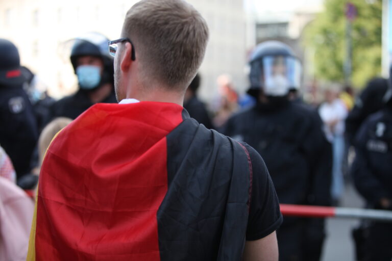 Corona-Demos: IMK-Chef Maier fordert härtere Gangart