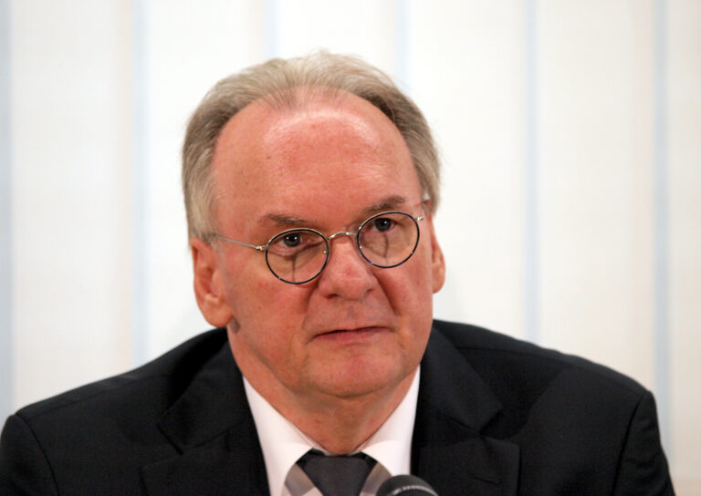 Haseloff widerspricht Kretschmer und fordert Öffnungsplan