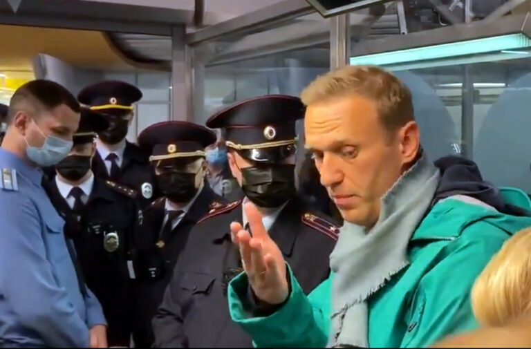 Nawalny nach Landung in Moskau festgenommen