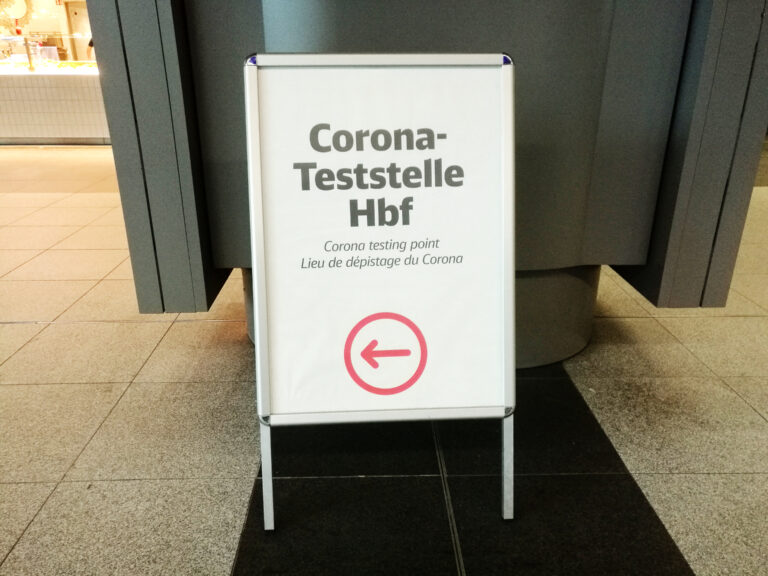 Positivrate bei Corona-Tests weiter gesunken
