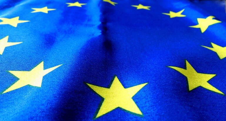 EU-Parlament wirft Russland Völkerrechtsverletzung vor und will es Preis zahlen lassen