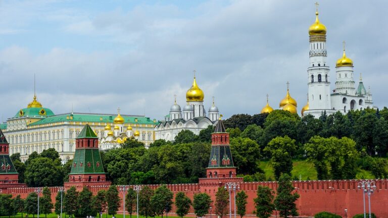 Nach Urteil gegen Nawalny: Bundesregierung schließt neue Russland-Sanktionen nicht aus
