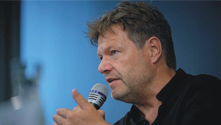 Keine Kriegswaffen an Ukraine: Bundesregierung gegen Habecks Vorstoß