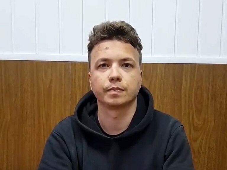 Protassewitsch aus Gefängnis in Hausarrest verlegt